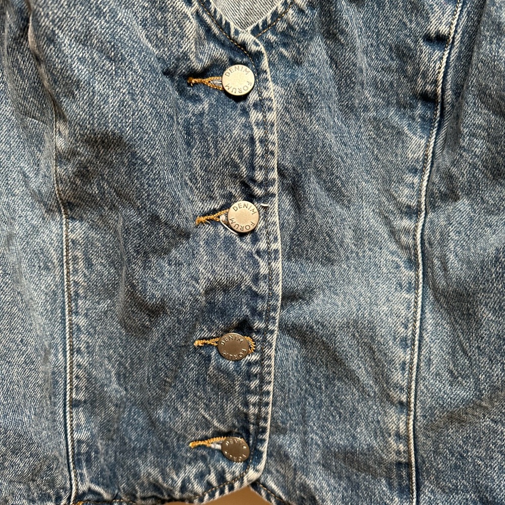 Denim Forum The '90s Mia Denim Vest - Picture 4 of 5